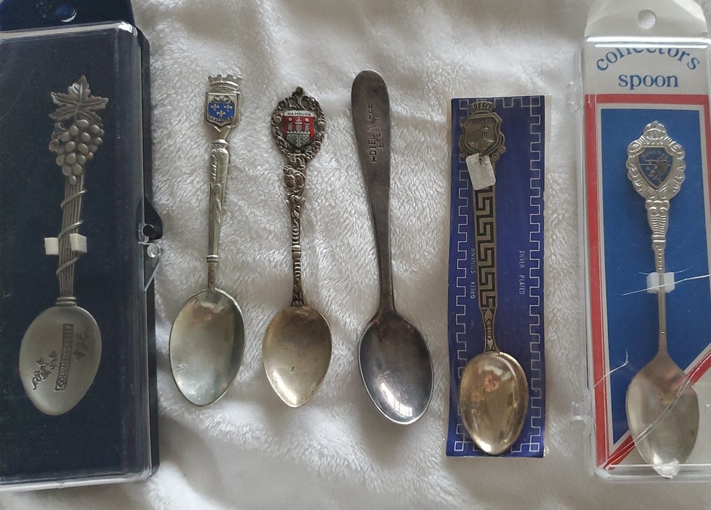 Vintage Souvenir Spoon lot Countries