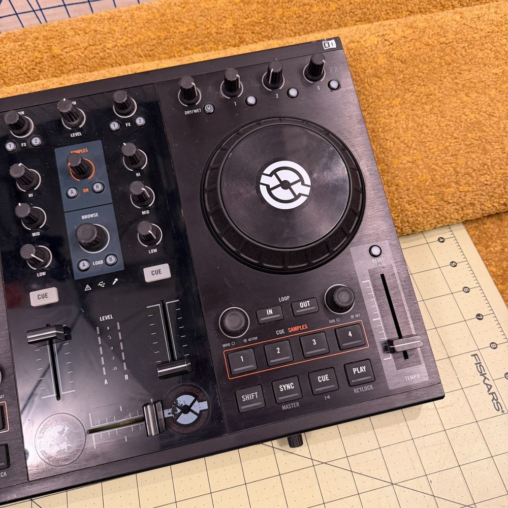 Native Instruments Traktor Kontrol S2 Mk1 2 Channel DJ Controller TESTED WORKS