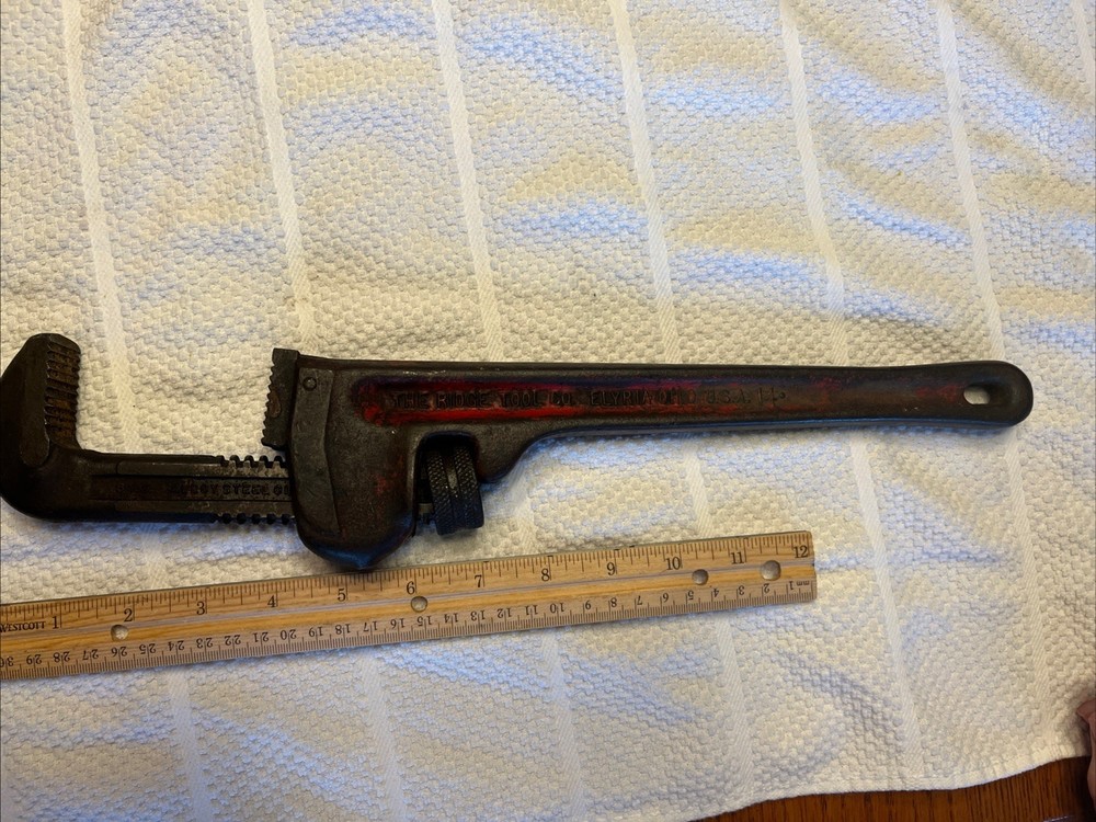 Vintage Rigid E 14" OFF SET PIPE WRENCH USA