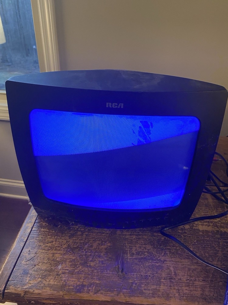 Vintage RCA TV television model E13309 - Tested 13”
