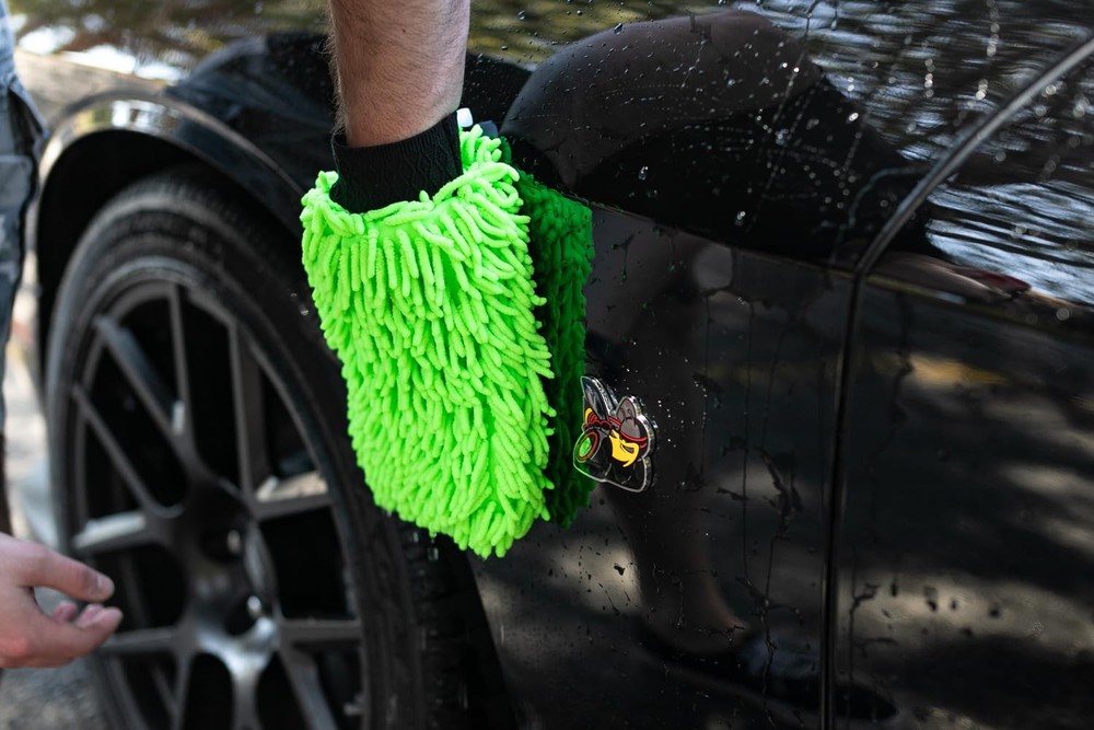 Premium Chenille Microfiber Wash Mitts for ScratchFree Car Detailing 2Pack