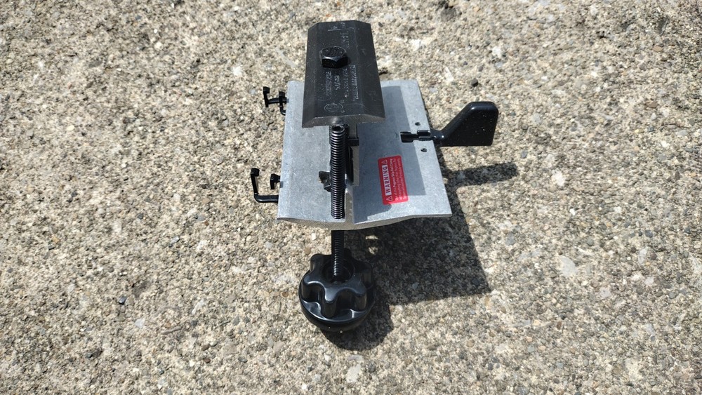 Pegasus Skip Rail Clamp with Kickstand