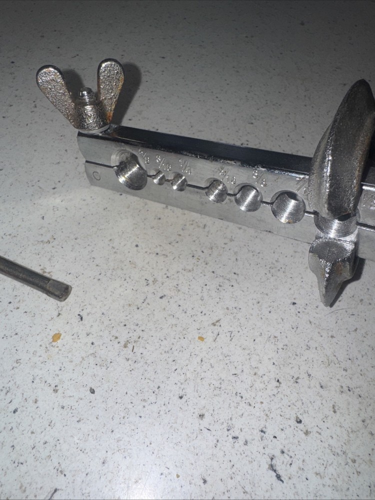 Pipe flare kit with extras pipe expander works