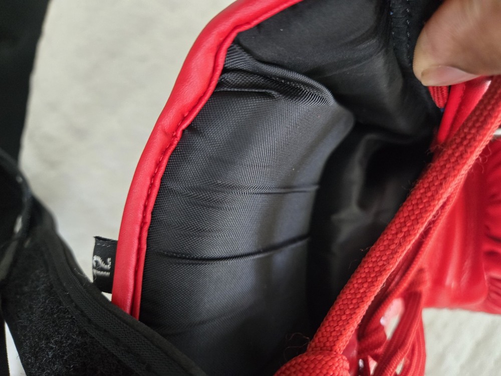 Superare Boxing Gloves 12oz