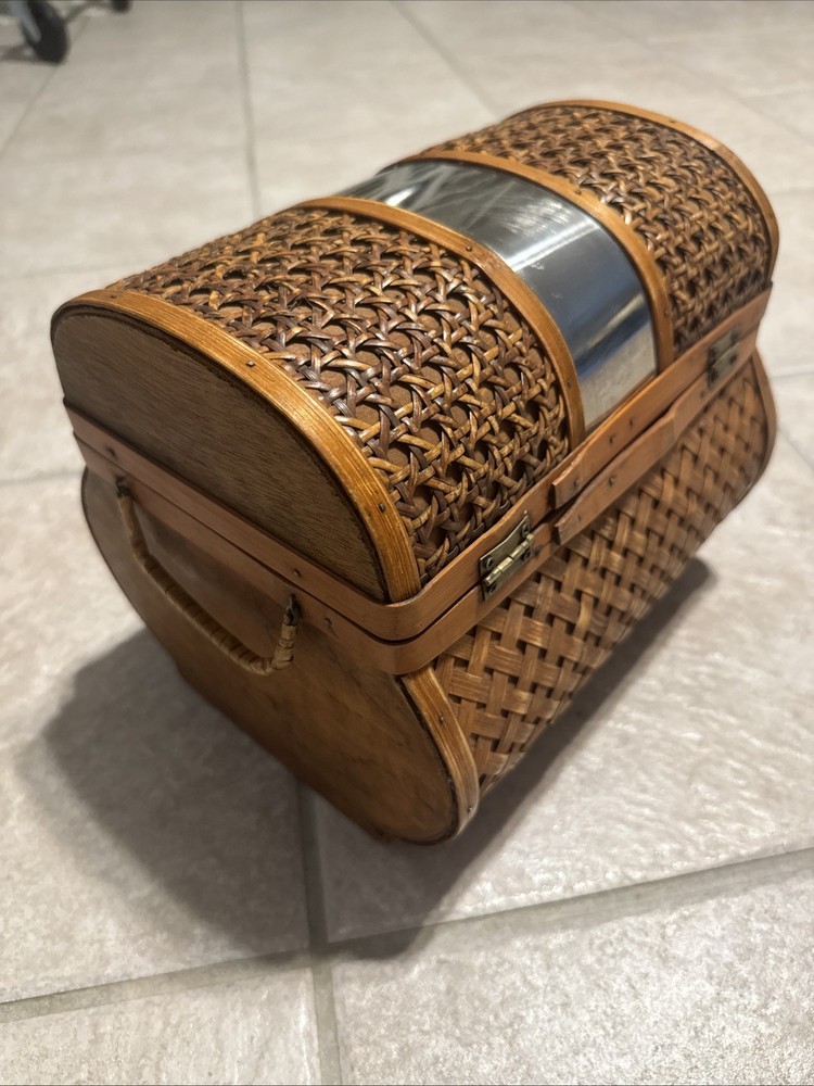 Antique Wicker Chest With Lock Closure Trinket Box