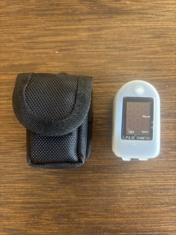 CONTEC CMS50DL Portable Finger Pulse Oximeter With Case