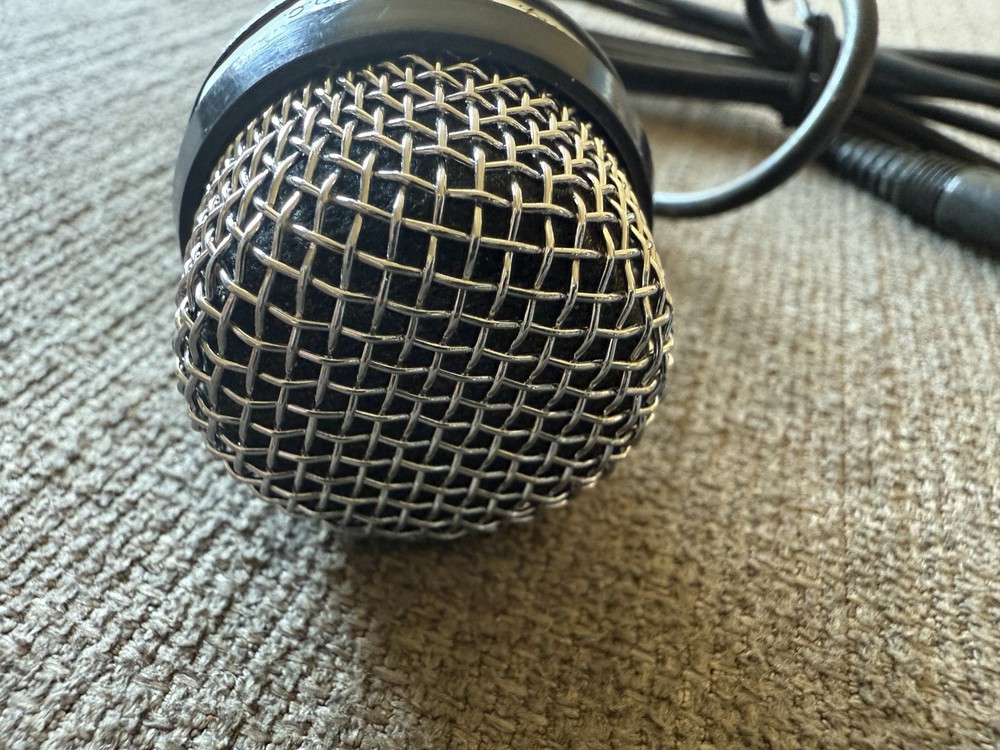 Roger Wagner HyperStudio Dynamic Microphone 300Ω w/ 3.5mm TRS Cable – Tested