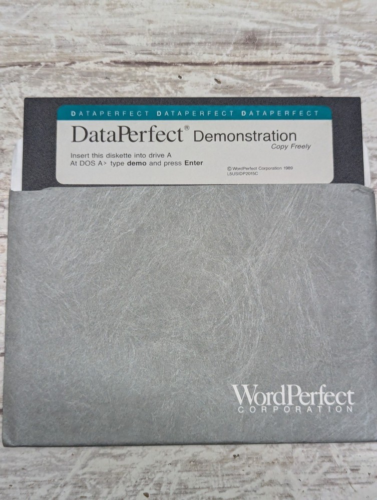 Vintage 5.25" Floppy Disk Data Perfect Demonstration