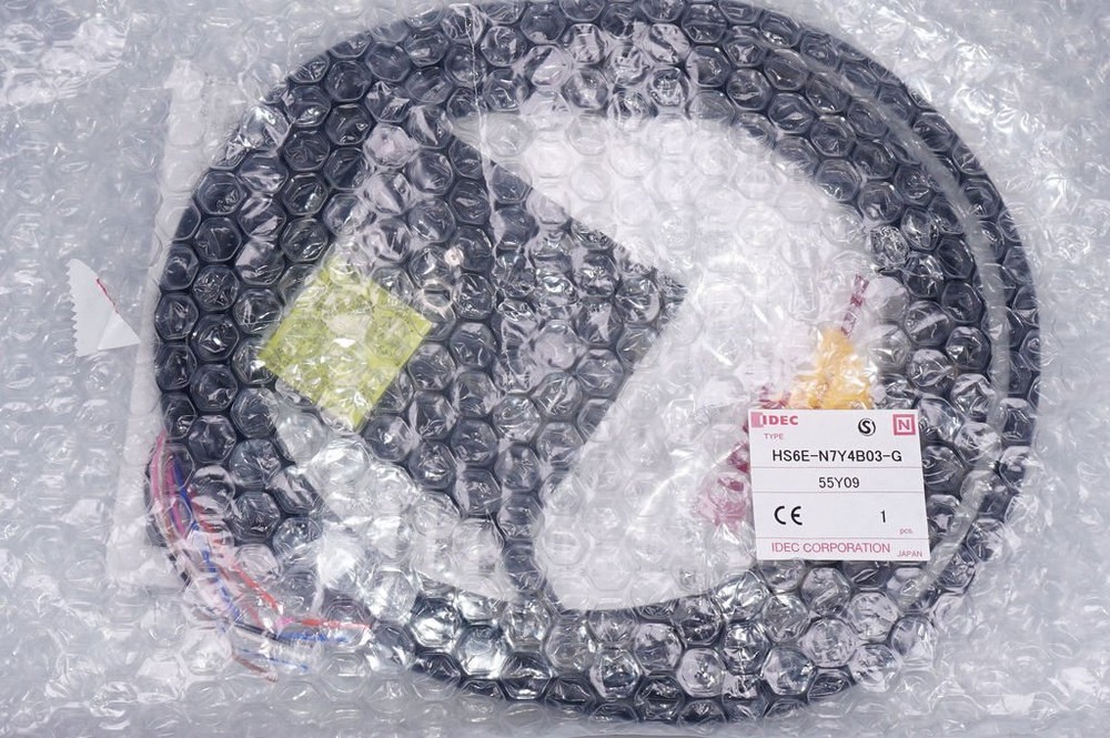 IDEC Safety Locking Device HS6E-N7Y4B03-G Switch, Interlock,