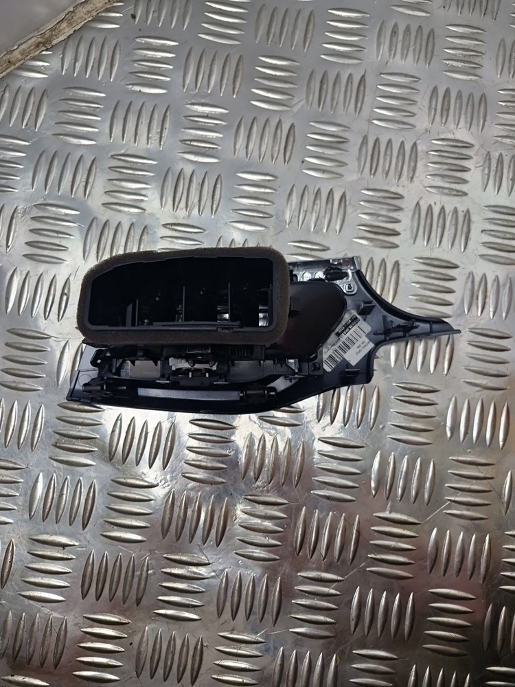 Vauxhall Corsa E 15-19 Outer Dash Dashboard Vent Right Drivers Side.