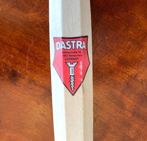 Dastra carving chisel, single bevel, #1 2mm, hornbeam handle