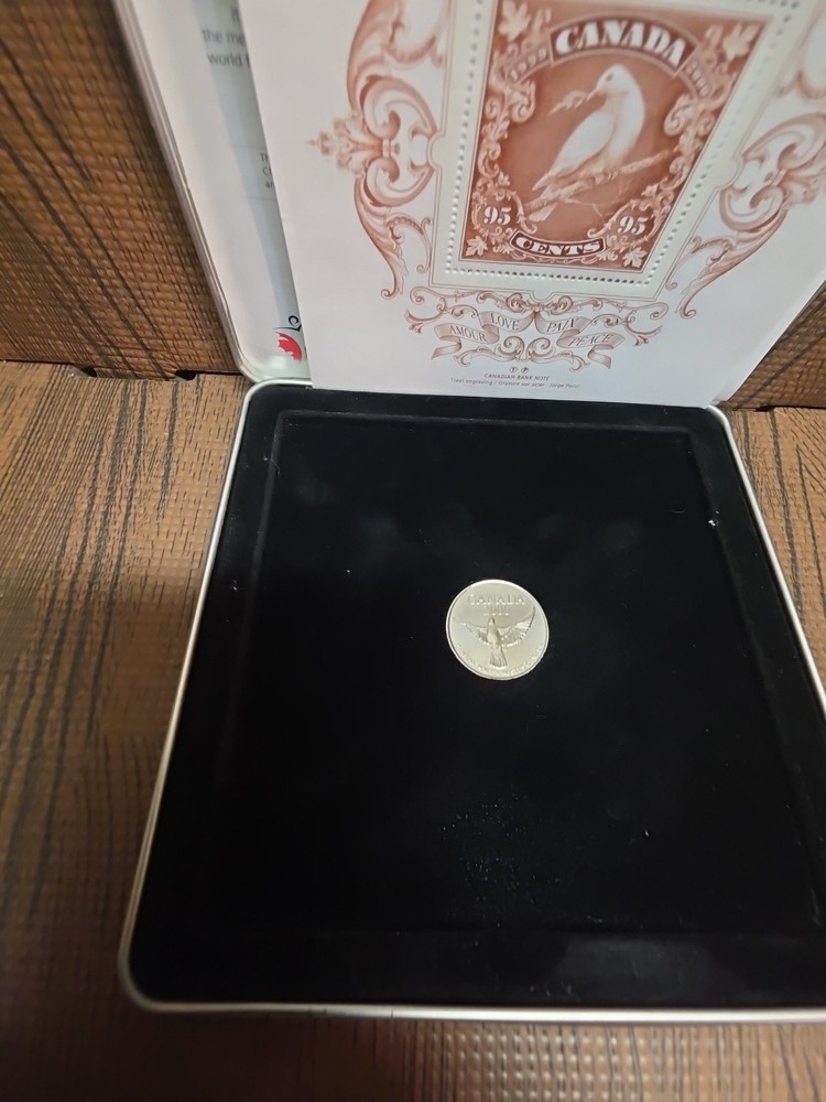1999 2000 Canada Post Official Millenium Keepsake Stamps & Coin