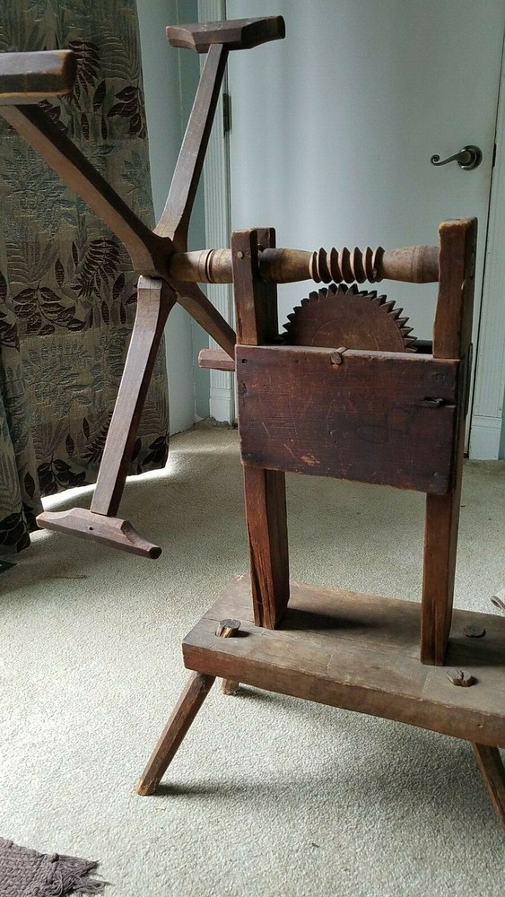 Antique Yarn Weasel, aka click or clock reel