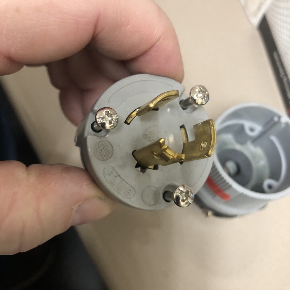 COOPER 6202CL LOCKING PLUG Qty 1