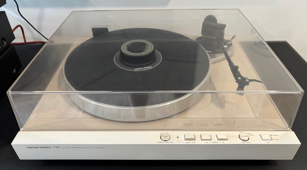 Harmon Kardon T60 Turntable (Shipping Included)