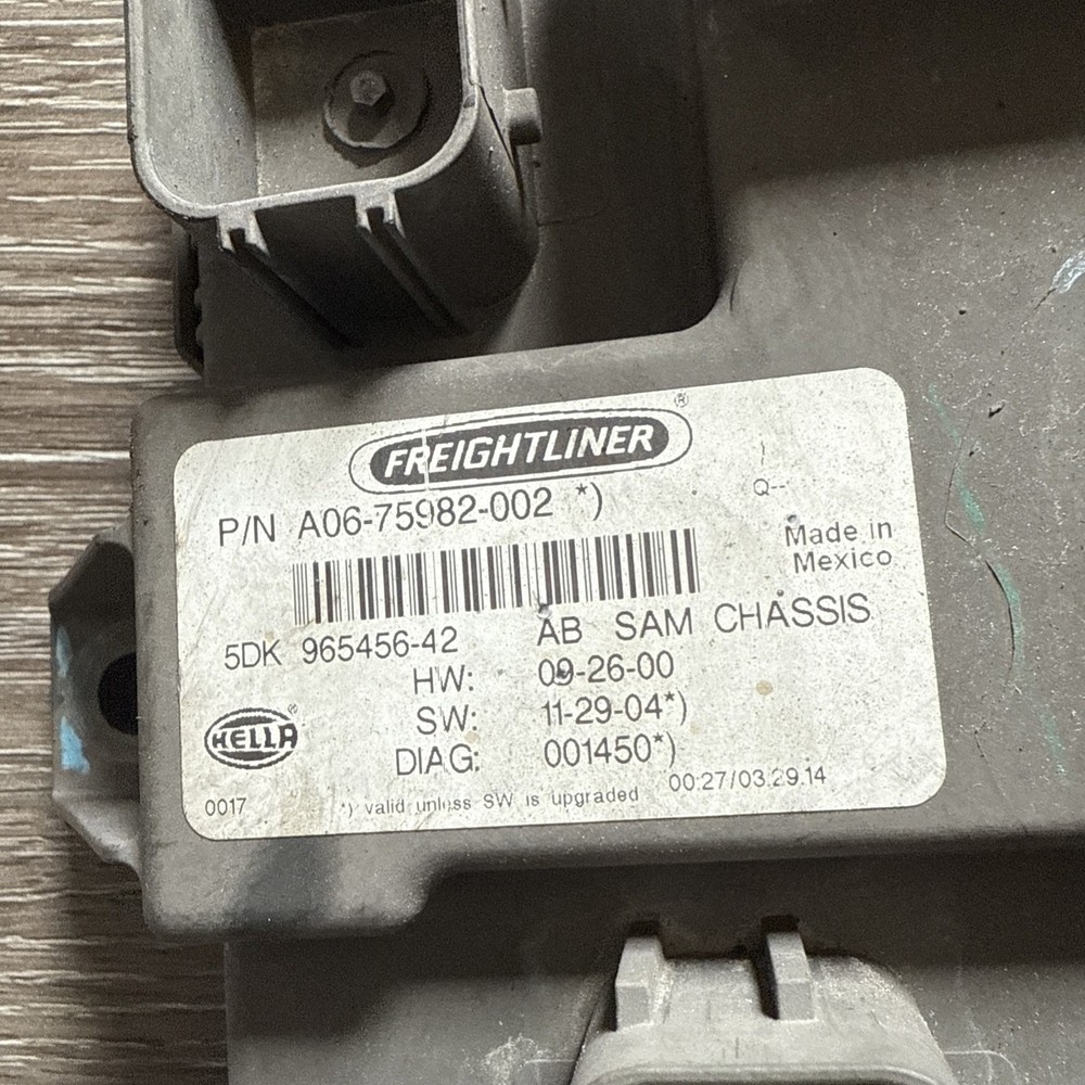 Freightliner CASCADIA Chassis Control Module - P/N: A06-75982-002 CORE NOT WORK