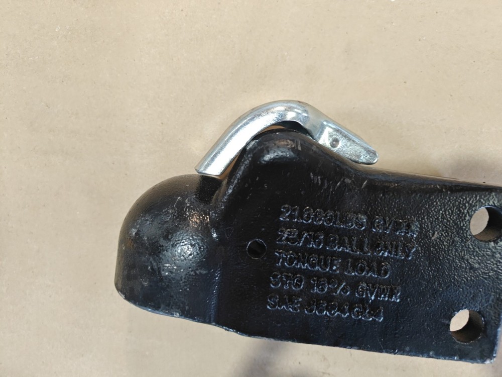 Demco 2-5/16" EZ-Latch Channel Cast Coupler (15791-81)