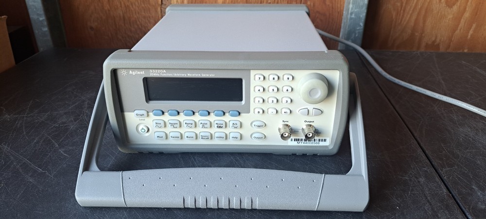 Agilent Keysight 33220A 20MHz Function Waveform Generator