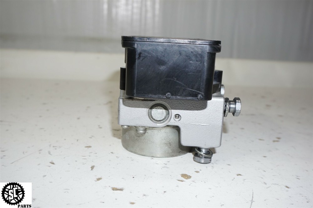2013 TRIUMPH SPEED TRIPLE 1050 ABS MODULE CONTROL BRAKE PUMP T14