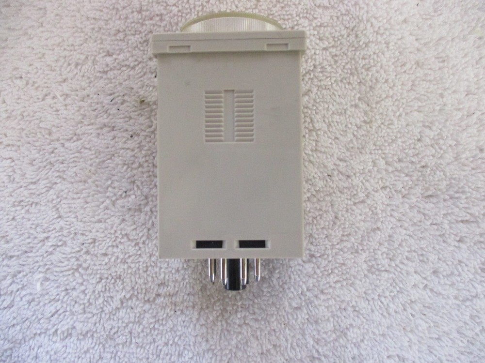 Omron Timer H3CR-G8EL