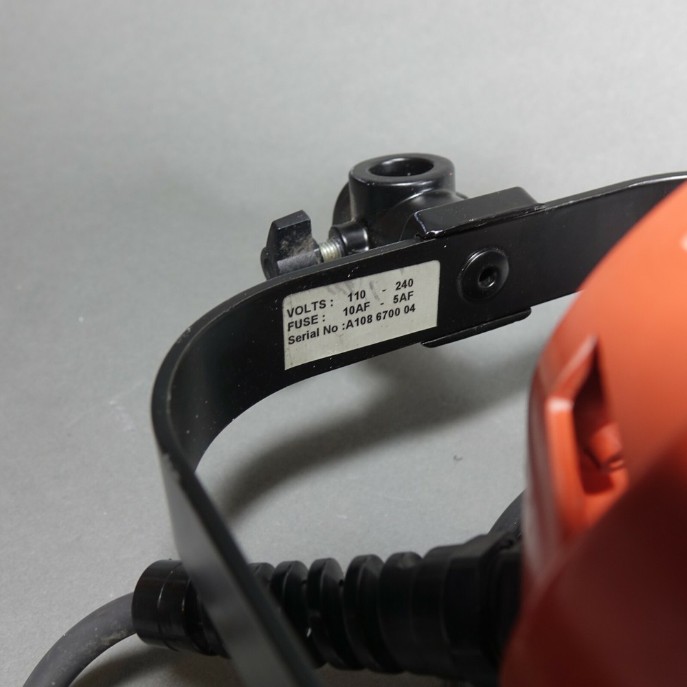 Calumet / Bowens 650 watt variable spot light w/ Bulb & Cable