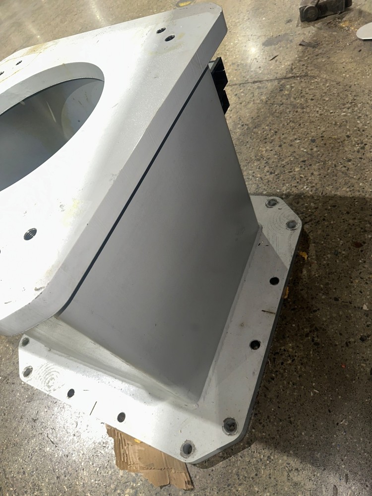 FANUC R2000IC ROBOT BASE 34 X 34 X 28 USED