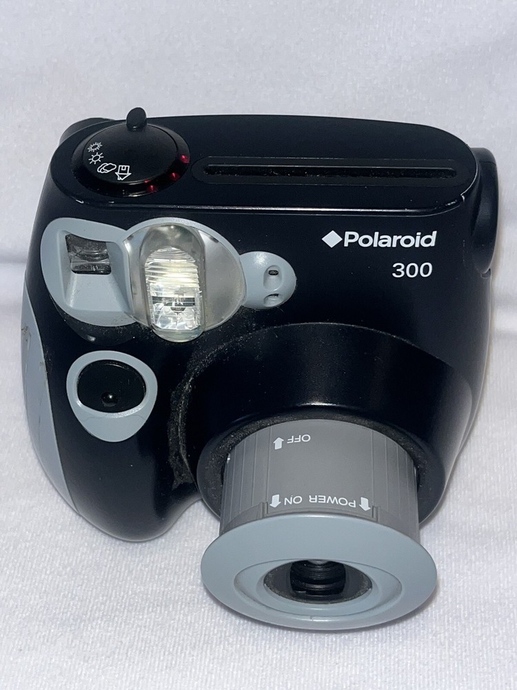 Polaroid 300 Camera in Black Instax GUC