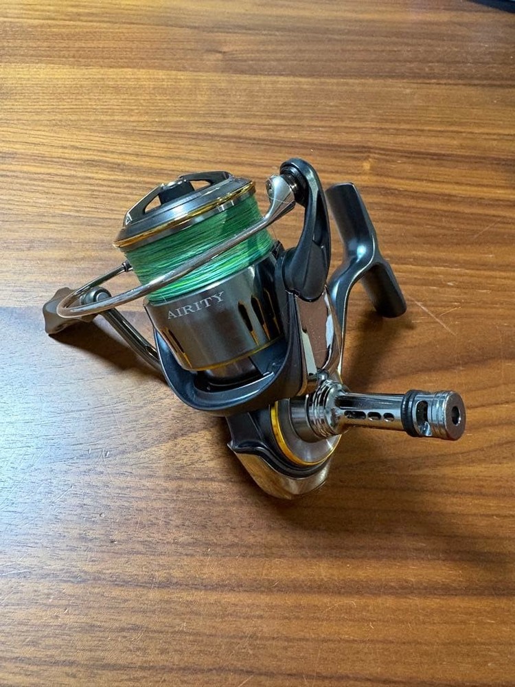 Daiwa 23 Airity PC LT 2500-H Gomexus Handle