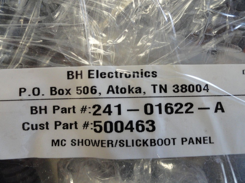 MASTERCRAFT SHOWER / SLICKBOOT SWITCH PANEL W/ WIRE HARNESS 241-01622-A BOAT