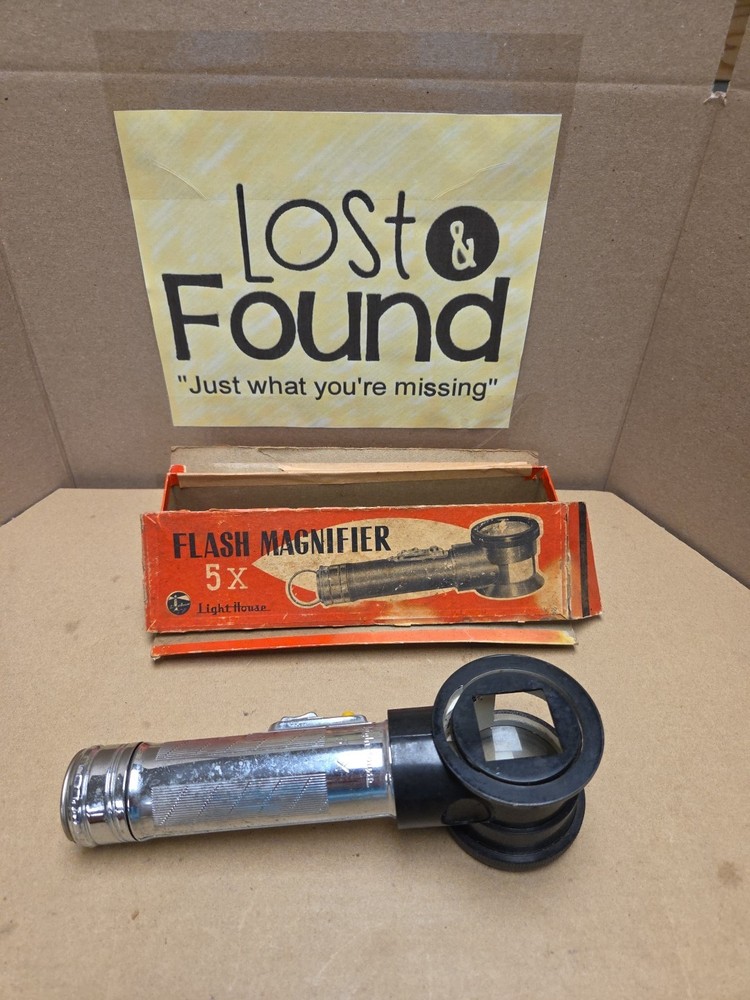 Vintage Light House 5X Flash Magnifier *SEE PICS