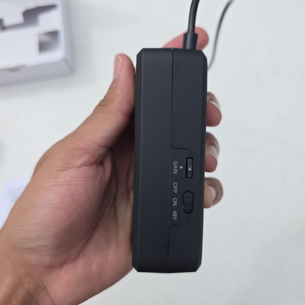 IK Multimedia iRig Pre 2 - XLR Microphone Interface for iOS Devices Damaged Box