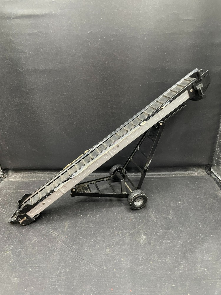 1/16 John Deere Elevator Silver Gray Black