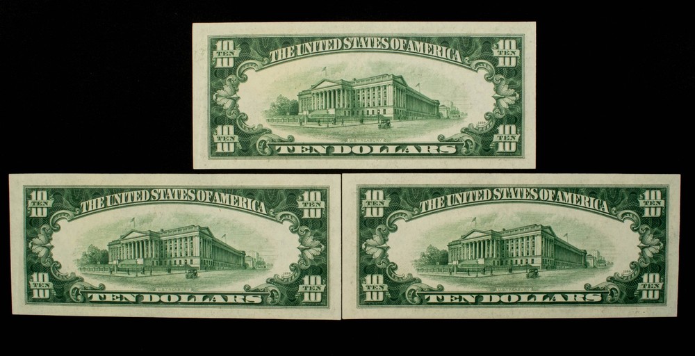 FR 2009-D $10 1934 D Federal Reserve Note - 3 Consecutive Notes AU++/UNC CA1570