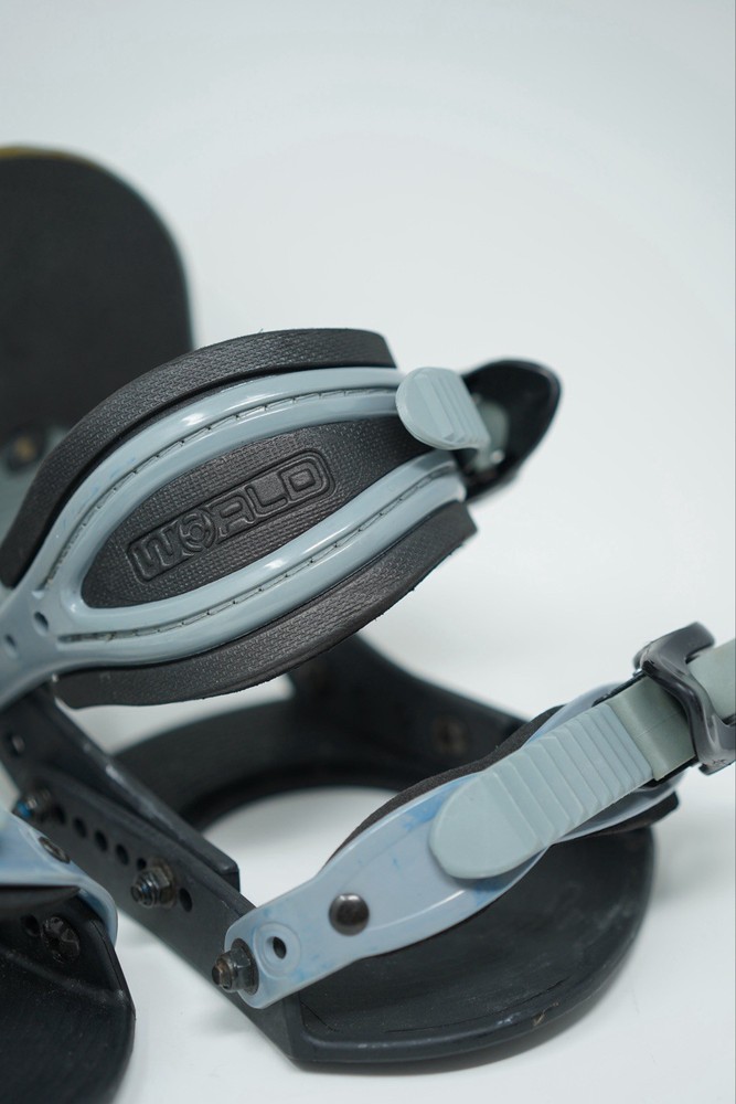 World Industries Snowboard Bindings Black Gray Youth