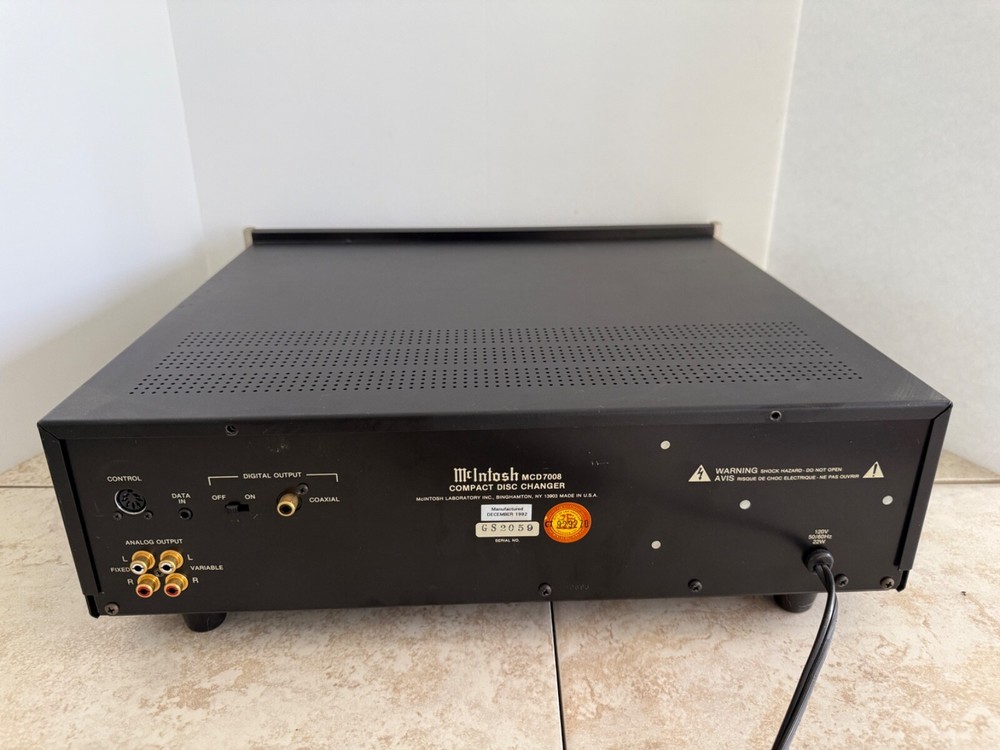 MCINTOSH MCD7008 CD CHANGER - AS IS