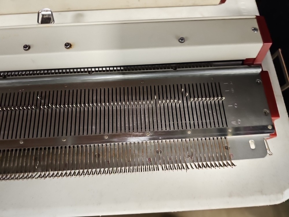 Imperial Knitmaster Model 305 Knitting Machine . Not TESTED