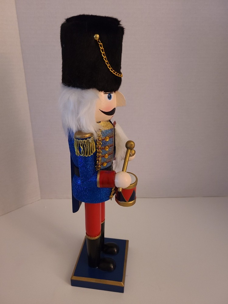 Royal Marching Military Drummer WOODEN NUTCRACKER