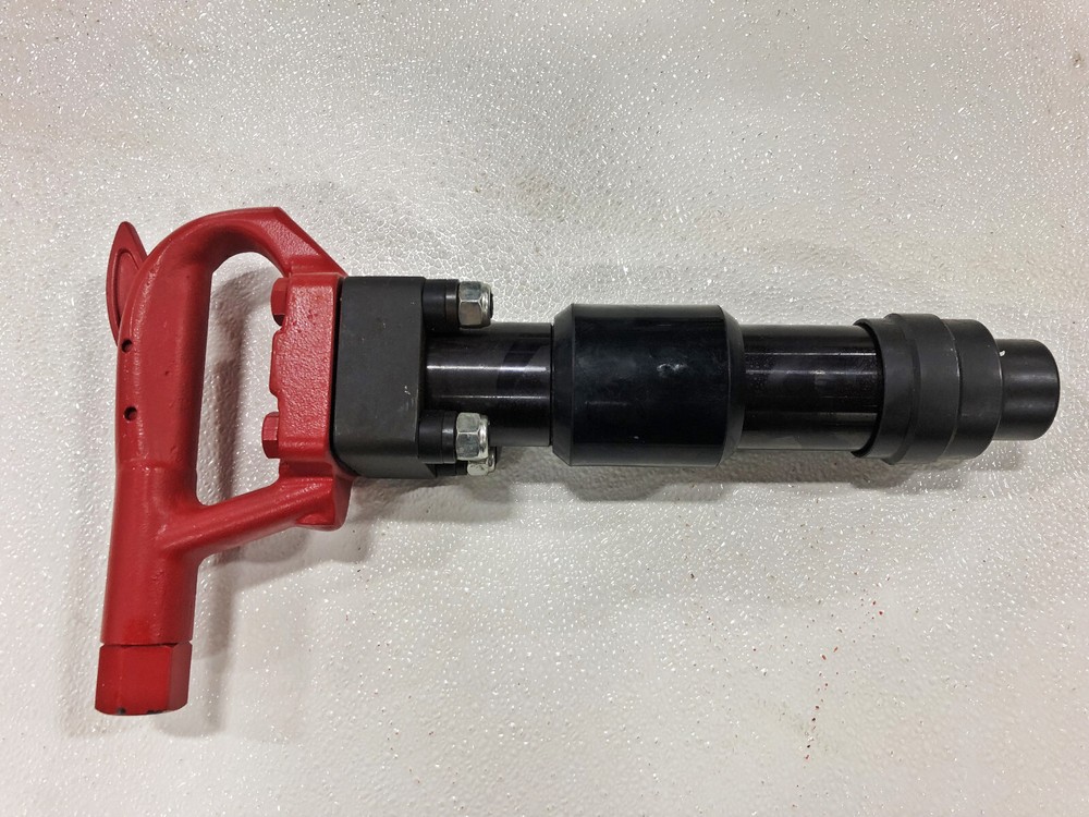 Pneumatic Chipping Hammer 4" Stroke 4" Round - MC4 RD4