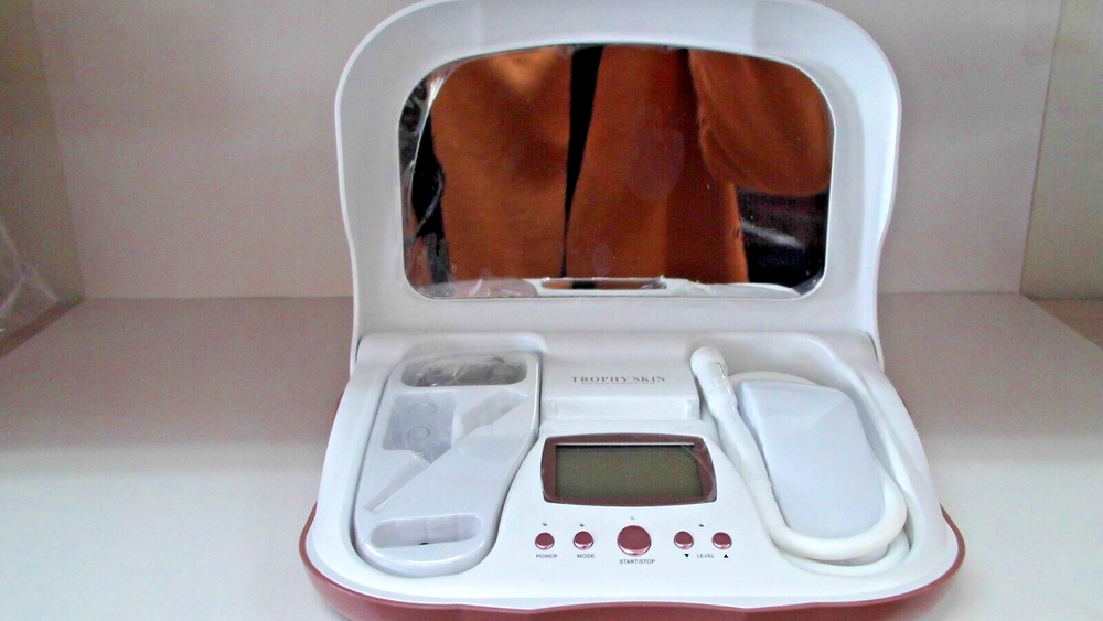 Trophy Skin MicrodermMD Trophy Skin Microdermabrasion Machine - White - Open Box