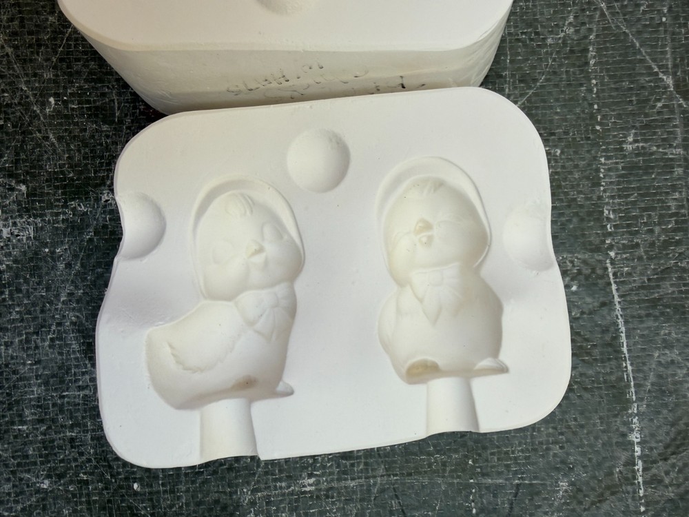 VINTAGE KIMPLE CERAMIC MOLD #792 TWO CHICKS