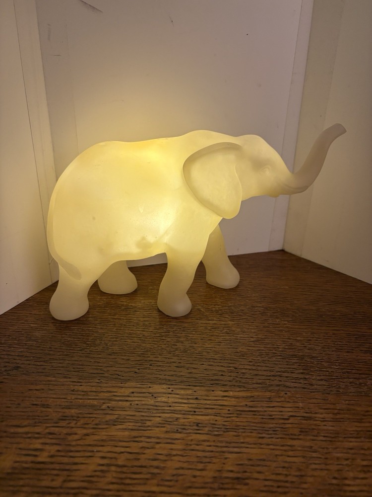 Plastic Elephant Dresser Top Night Light