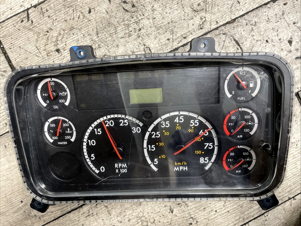 FREIGHTLINER  CASCADIA  INSTRUMENT  CLUSTER - MISSING PART NUMBER