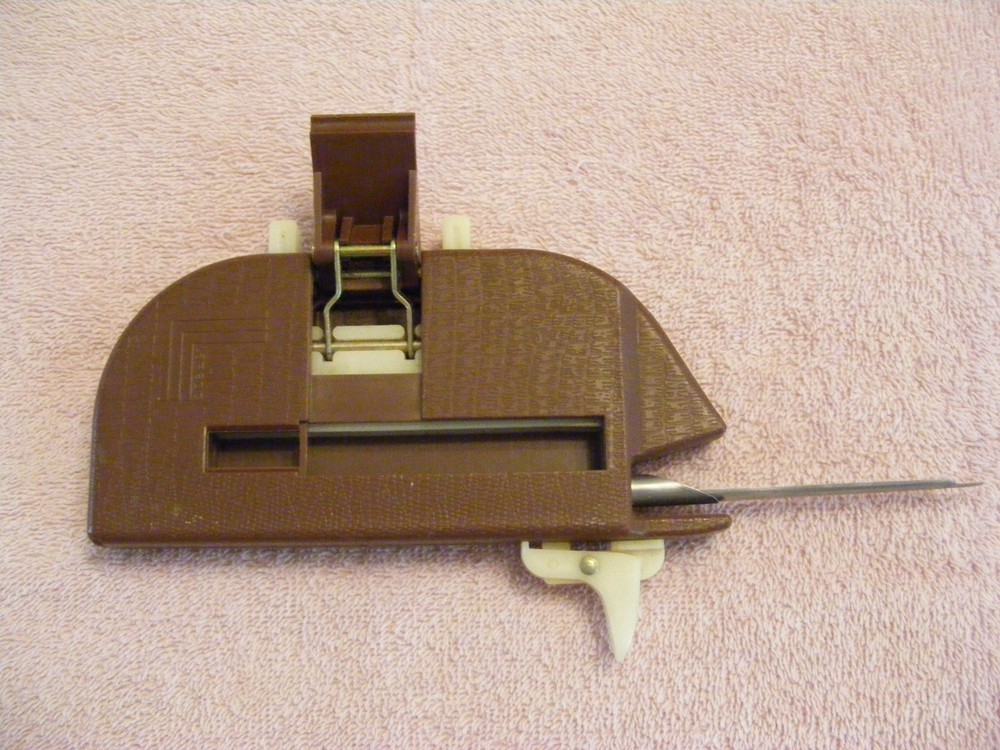 BROWN AND WILLIAMSON FILTER CIGARETTE MAKER