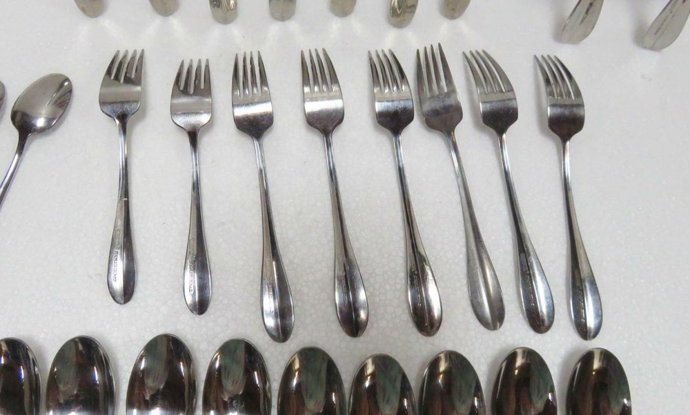Cambridge Stainless Flatware 28 Piece Lot - Shiny Finish