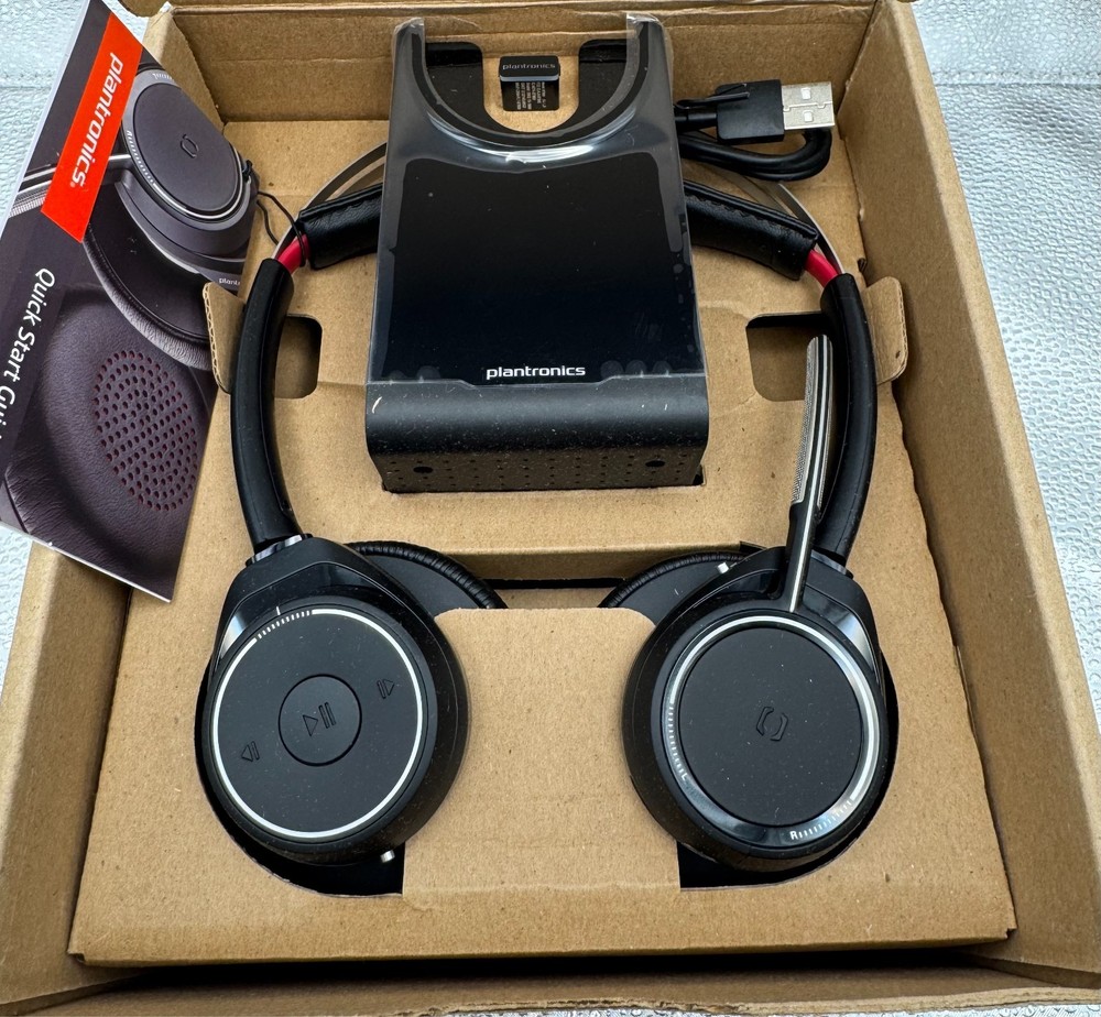 Plantronics B825 Voyager Focus Bluetooth USB Headset