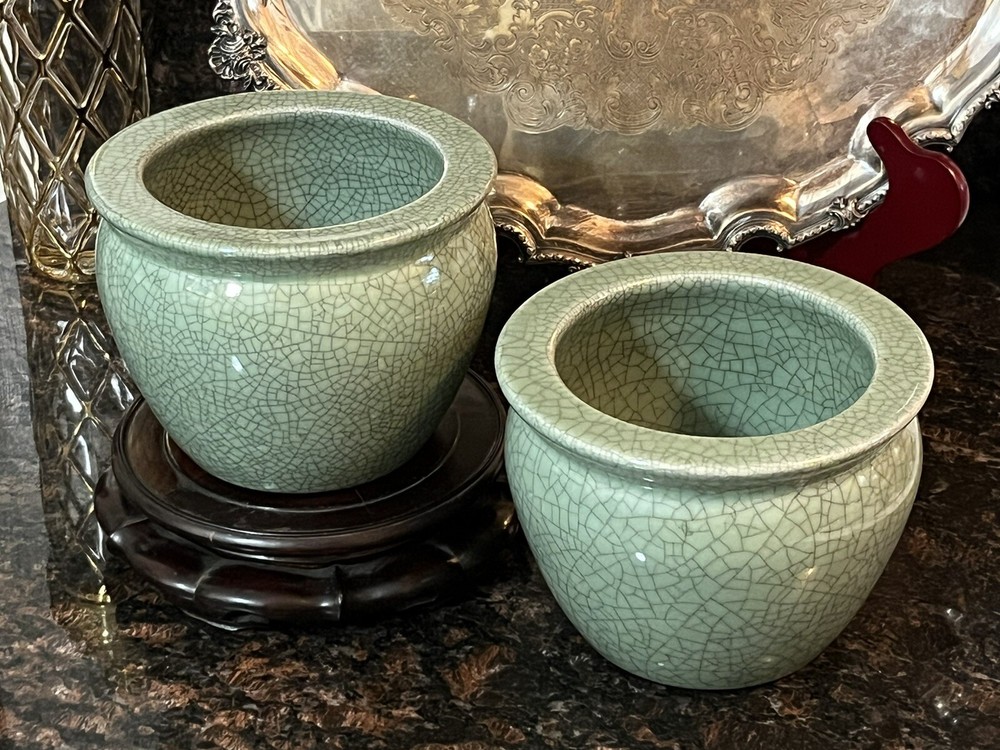 Pr celadon green planter