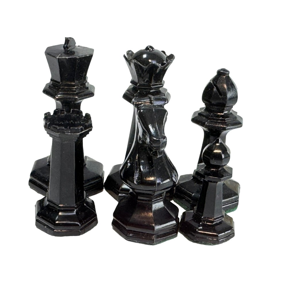 Vintage Drueke Octagon Base Plastic Chess Pieces Weighted Felted Missing 1 Pc