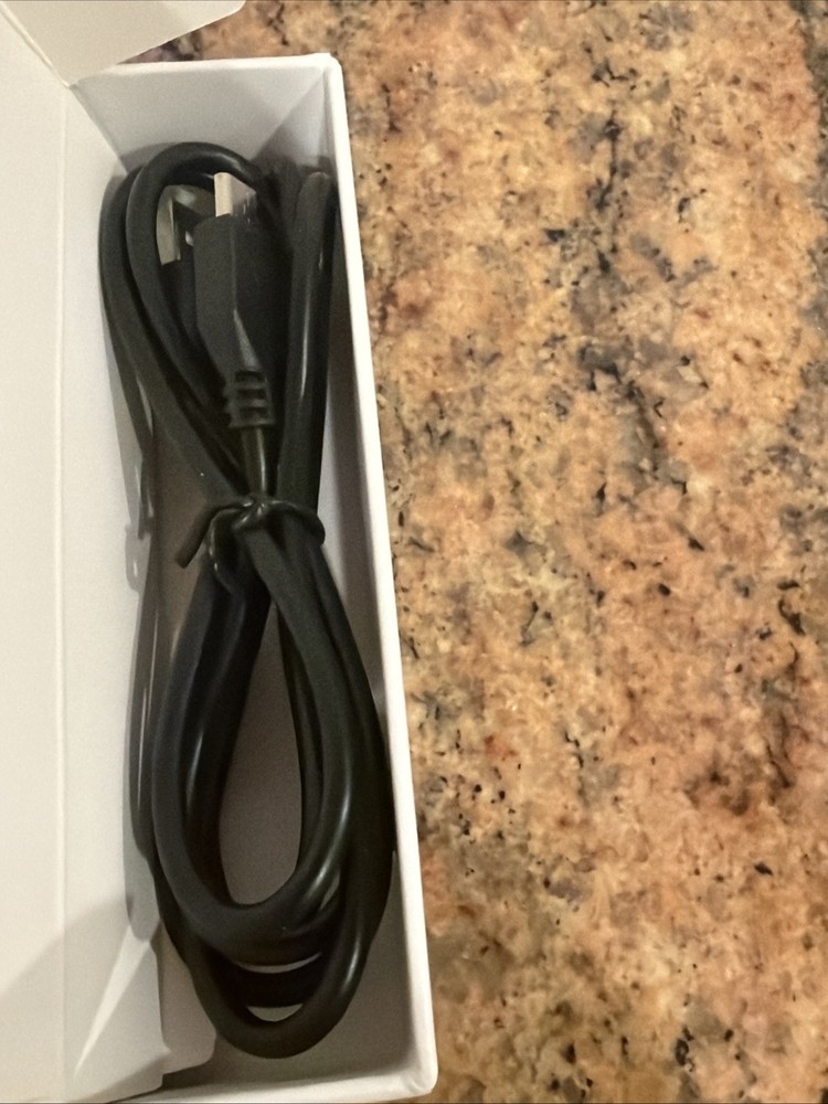 LynQ Smart Compass Tracker GPS "The People Compass" Black