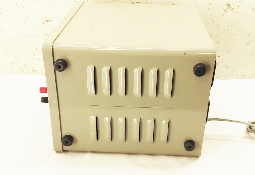 Vintage audio oscillator Cenco 80593 POWERS ON UNTESTED