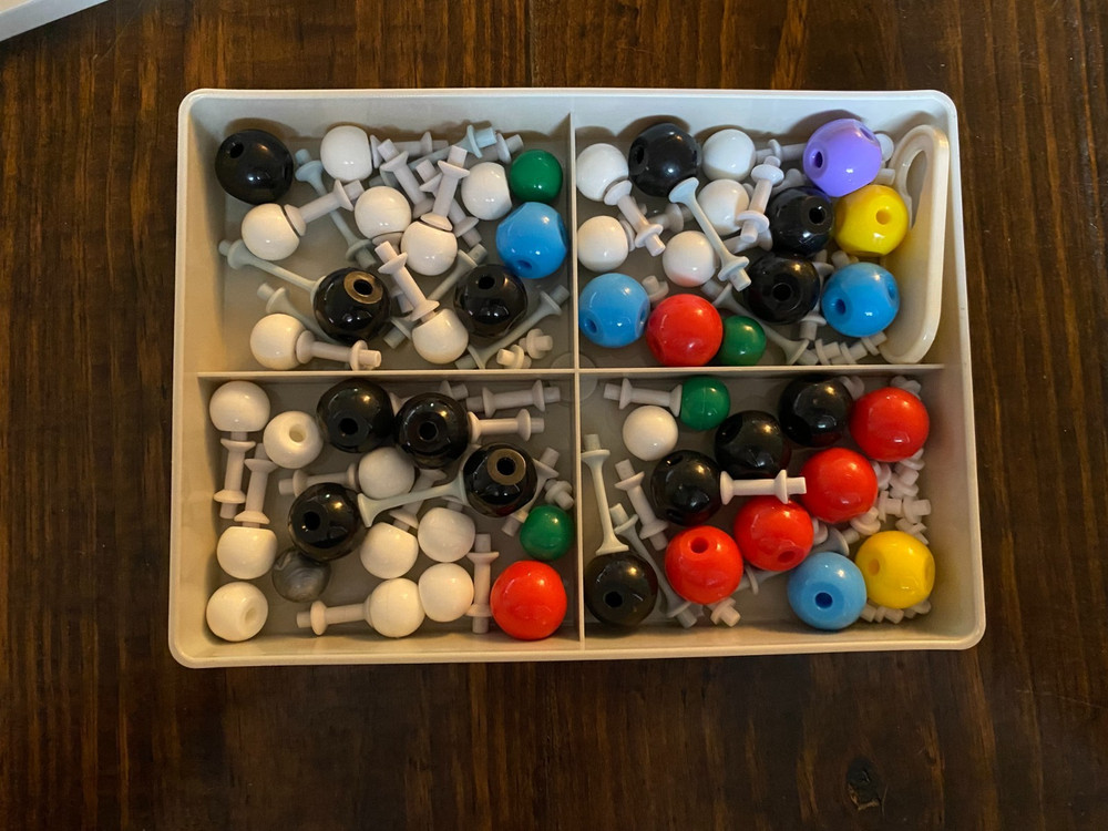 Atomic Architect Chymist Molecular Modeling Kit 125 Piece Set Student Edition